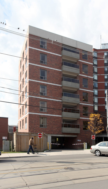 Copernicus Lodge in Toronto, ON - Building Photo