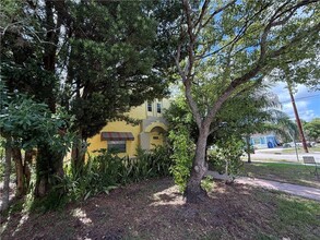 1904 20th Ave, Unit 3 in Vero Beach, FL - Building Photo - Building Photo