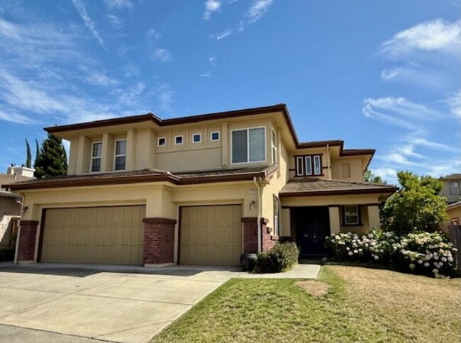 property at 4338 The Masters Dr