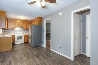 102 Arcaro Dr in Greensboro, NC - Building Photo - Building Photo