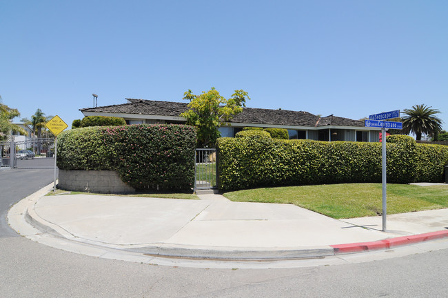 35502 Camino Capistrano in Dana Point, CA - Foto de edificio - Building Photo