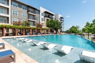 Henley at the RIM in San Antonio, TX - Building Photo