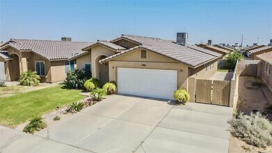 7180 E 37th St in Yuma, AZ - Building Photo - Building Photo