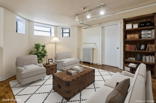 1200 W Addison St, Unit Garden in Chicago, IL - Foto de edificio - Building Photo