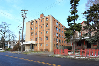 Park Denison in Cleveland, OH - Building Photo - Building Photo