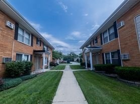 property at 18518 Wildwood Ave