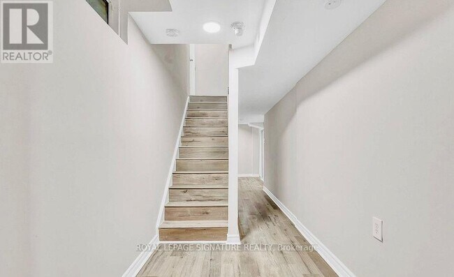 56 Tahir St in Vaughan, ON - Building Photo - Building Photo