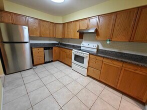 2600 Brookwood Way Dr, Unit 214 in Rolling Meadows, IL - Building Photo - Building Photo