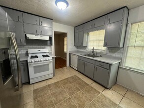 524 San Marcos Way in Stone Mountain, GA - Building Photo - Building Photo