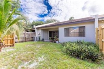 6989 NW 29th Way in Fort Lauderdale, FL - Building Photo - Building Photo