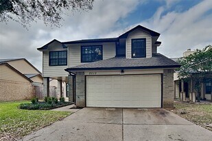 2010 Creekshire Dr in Sugar Land, TX - Building Photo