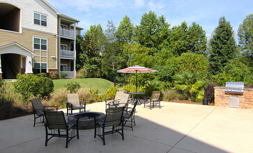 Haven at Reed Creek in Martinez, GA - Foto de edificio - Building Photo