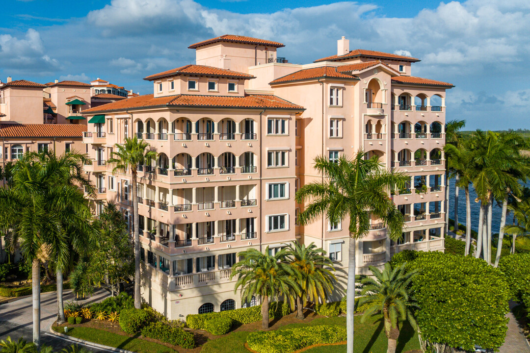 Venice in Coral Gables, FL - Building Photo