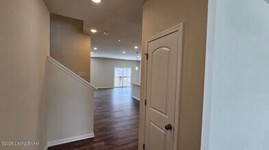 3021 Aiken Back Ln in La Grange, KY - Building Photo - Building Photo