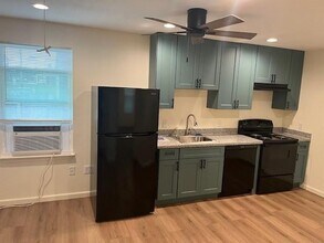 535 Plymouth St in Houston, TX - Building Photo - Building Photo