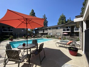 Sunnyside Senior Apartments in San Dimas, CA - Building Photo - Building Photo