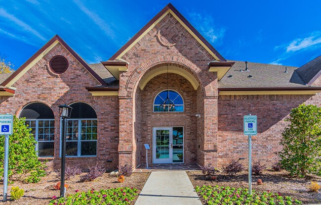 Hickory Manor 62+ Apartments in Desoto, TX - Building Photo - Building Photo