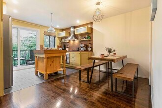 2345 Quesnel Rue in Montréal, QC - Building Photo - Building Photo