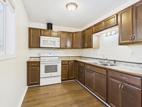 2377 Edsson Ave in North Pole, AK - Building Photo - Building Photo