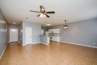 6418 Waldron Dr in Houston, TX - Building Photo - Building Photo