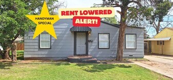 2106 32nd St in Lubbock, TX - Building Photo