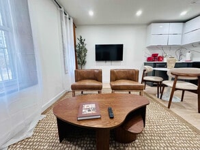 335 E 22nd St in New York, NY - Building Photo - Building Photo