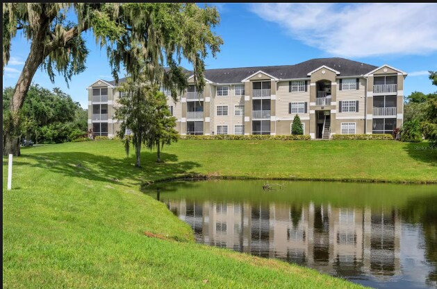 4295 Summer Landing Dr in Lakeland, FL - Foto de edificio