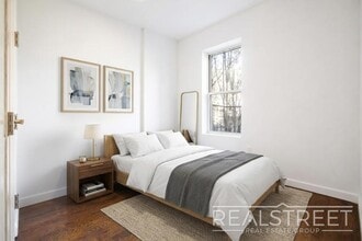 3 BED 1.5 Bath in Bed Stuy, Unit 3F in Brooklyn, NY - Foto de edificio - Building Photo