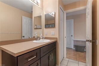 4516 Douglas Ln in Lehigh Acres, FL - Building Photo - Building Photo