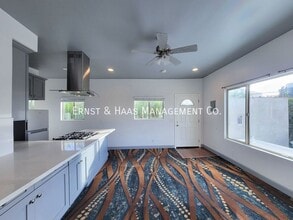 934 E Broadway in Long Beach, CA - Building Photo - Building Photo