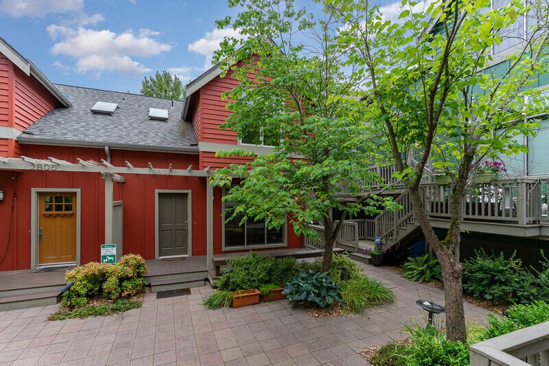 2807 24th Ave S in Seattle, WA - Foto de edificio
