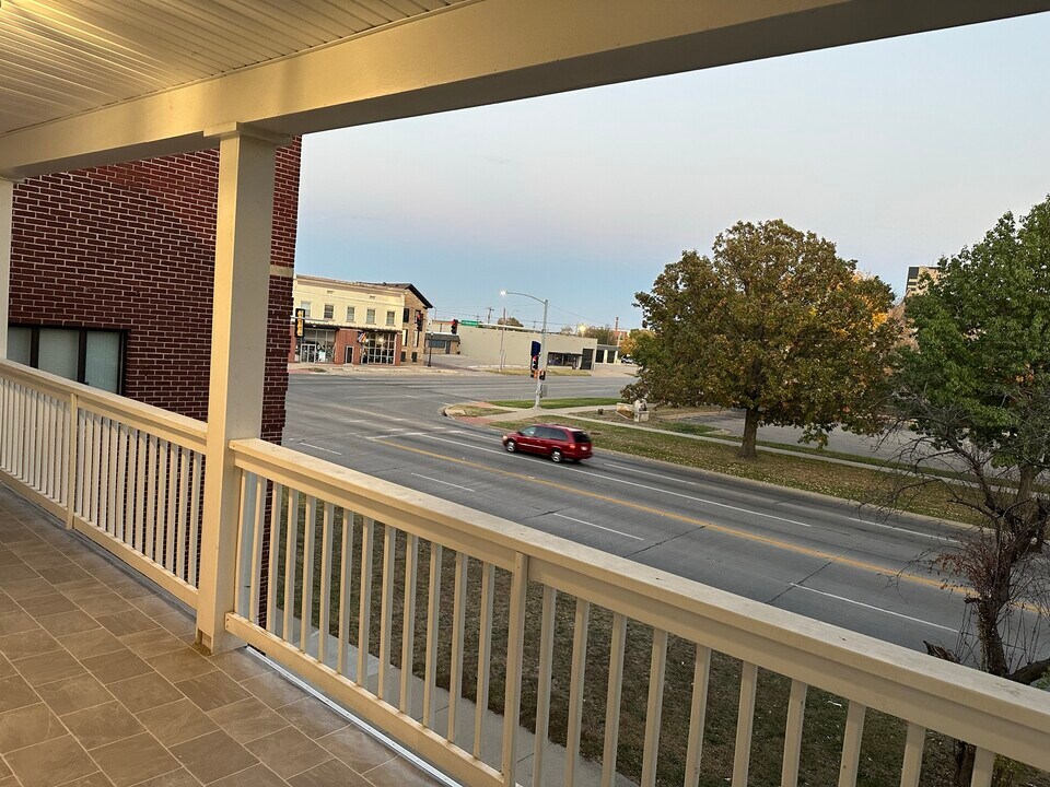 607 SW Topeka Blvd in Topeka, KS - Foto de edificio