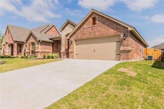 441 Sagebrush Dr in Aledo, TX - Building Photo - Building Photo
