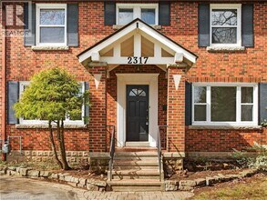 2317 Lakeshore Rd. in Burlington, ON - Building Photo - Building Photo