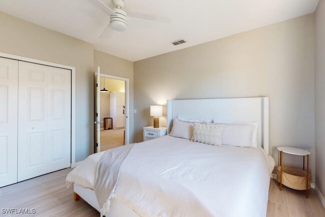 property at 350 Robin Hood Cir