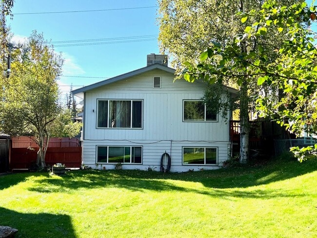 property at 1618 E St