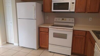 8052 Big Pine Way in Riviera Beach, FL - Foto de edificio - Building Photo