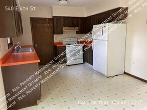 540 E 4th St in Morris, MN - Building Photo - Building Photo