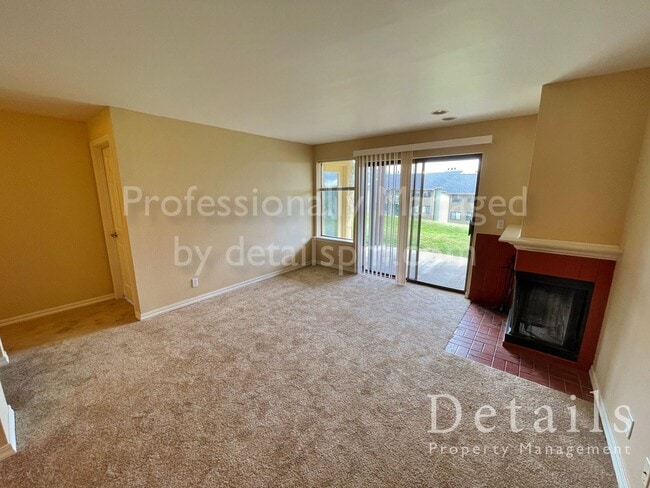 1755 W Sunn Fjord Ln in Bremerton, WA - Building Photo - Building Photo