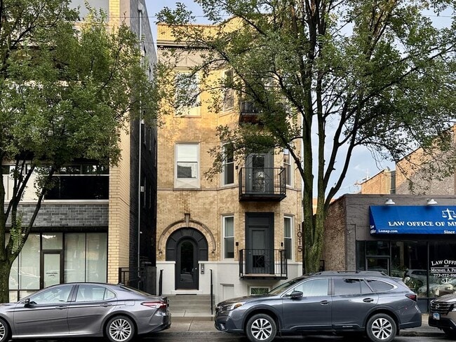 property at 1015 N California Ave