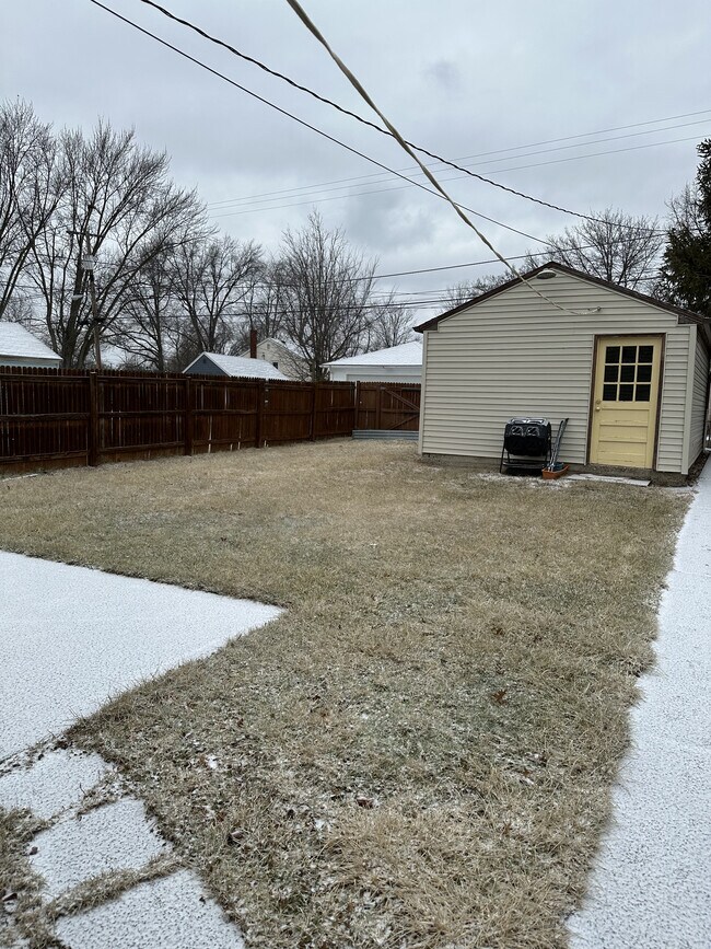 2715 Charlotte Ave in Fort Wayne, IN - Building Photo - Building Photo