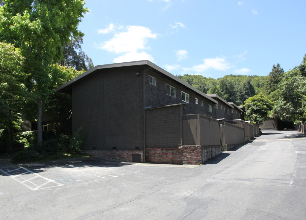 1411 Casa Buena Dr in Corte Madera, CA - Building Photo