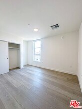 1106 S Kenmore Ave in Los Angeles, CA - Building Photo - Building Photo