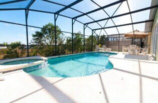 218 Vizcay Way in Davenport, FL - Building Photo