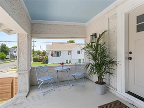 2239 Peniston St in New Orleans, LA - Building Photo - Building Photo