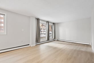 110 & 120 on 25th in Calgary, AB - Building Photo - Building Photo