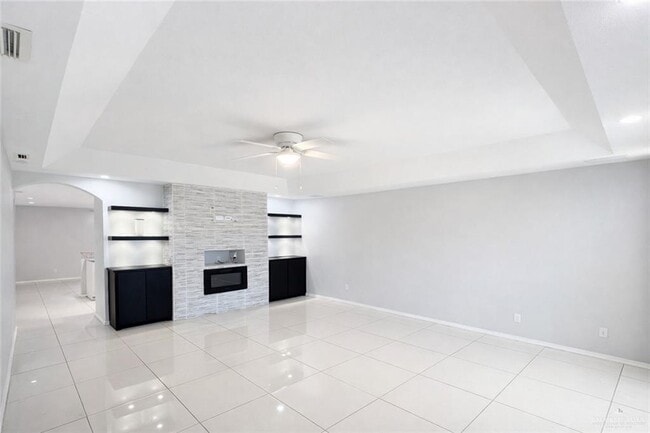 17 South Dr in Pharr, TX - Foto de edificio - Building Photo