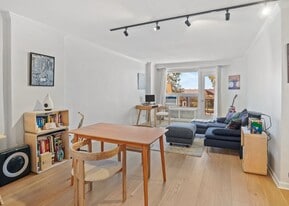 91 Strawberry Hill Ave, Unit 432 in Stamford, CT - Building Photo