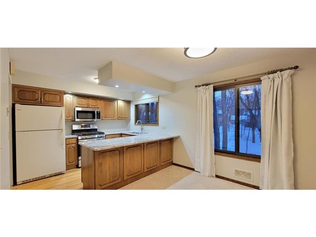 property at 1810 Comstock Ln N