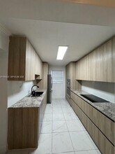 211 SE 3rd St in Dania Beach, FL - Building Photo - Building Photo